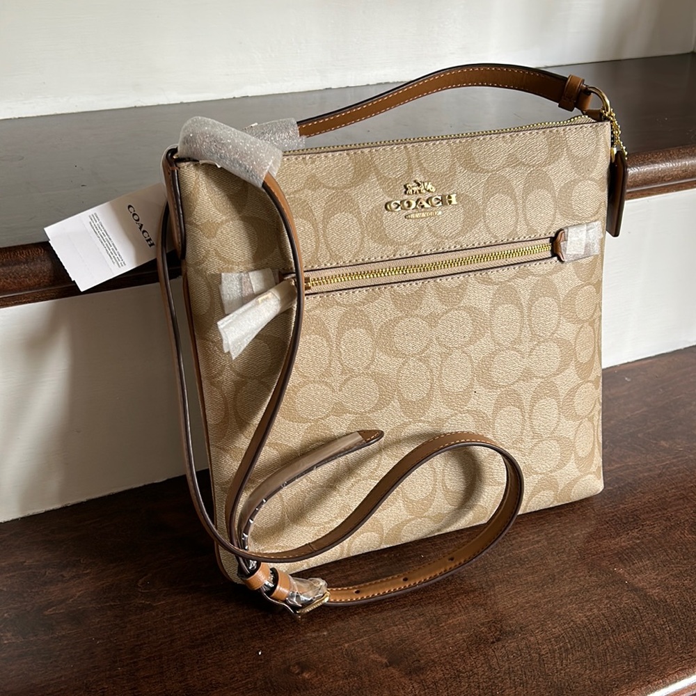 Brand new Coach Rowan File Bag.